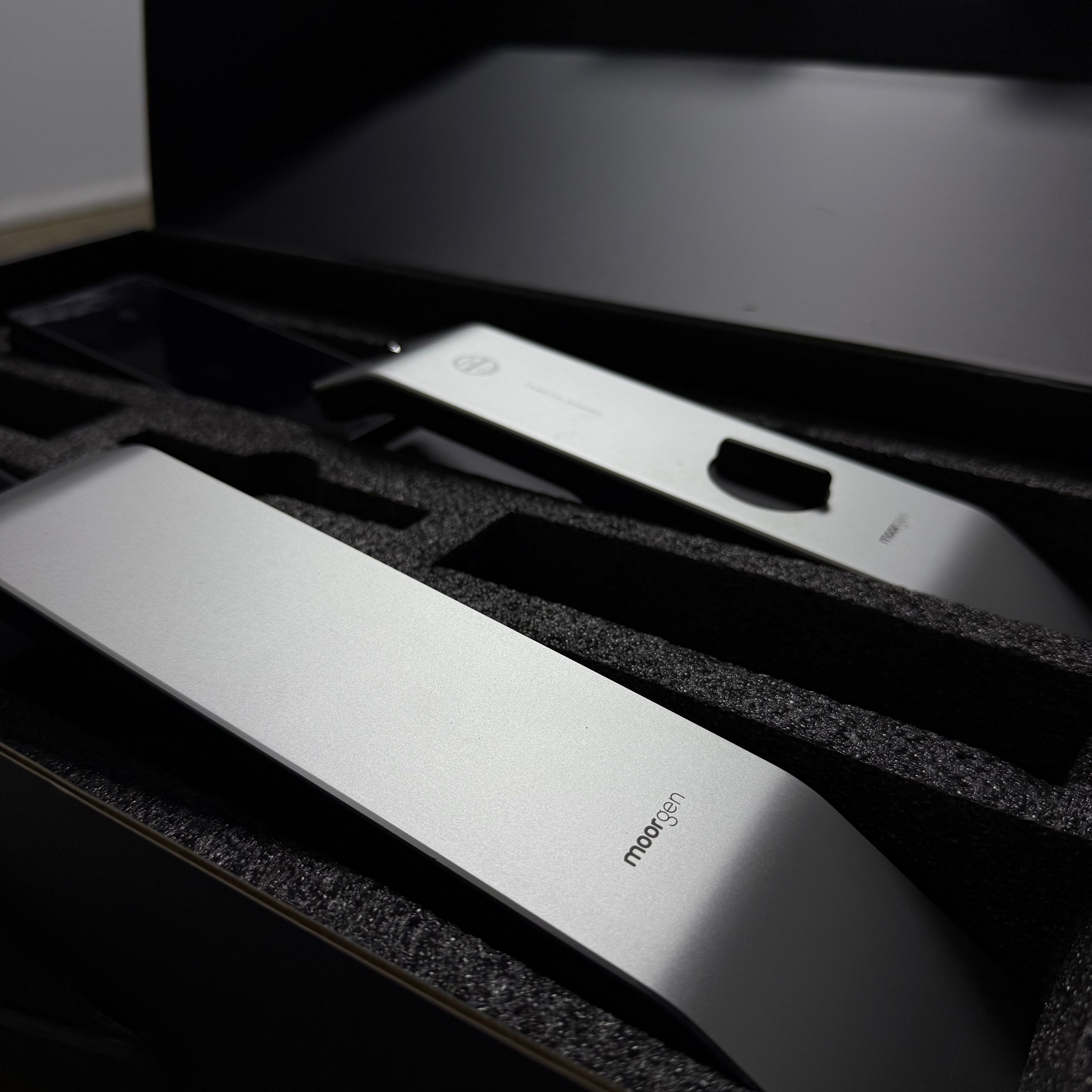 T9+ Swarovski Moorgen Smart Lock - Snowflake Silver