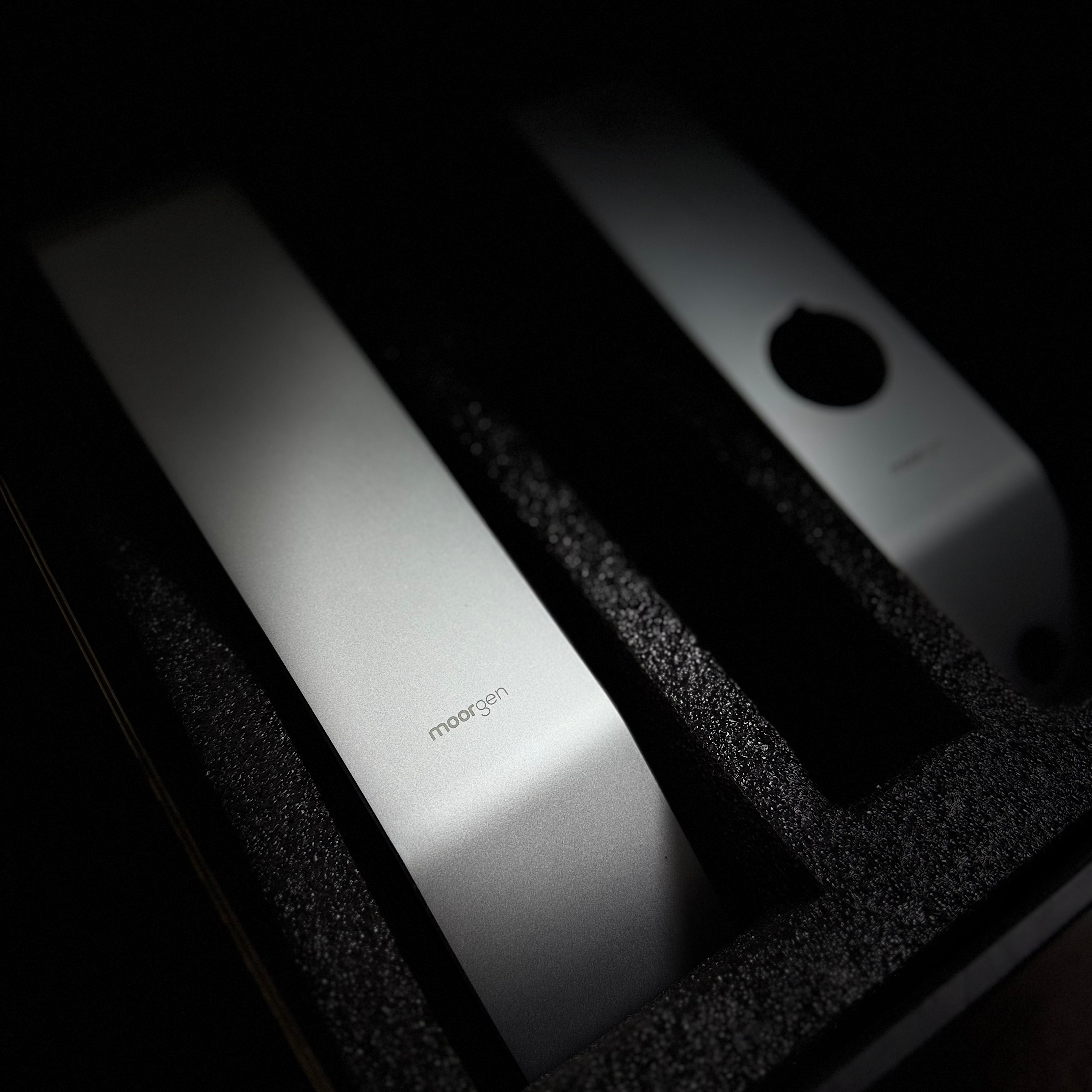 T9+ Swarovski Moorgen Smart Lock - Snowflake Silver